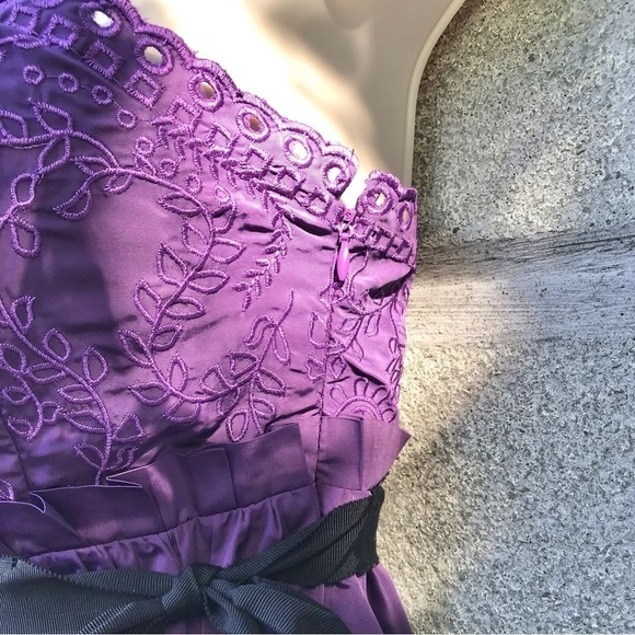 MINUET Purple Violet New With Tag Strapless Eyelet Party Dress Size Small NWT - Picture 7 of 16